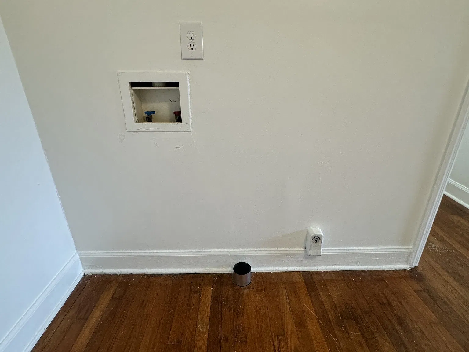 2 bed, 1.0 bath, 800 sqft, $1,150 — Photo 4