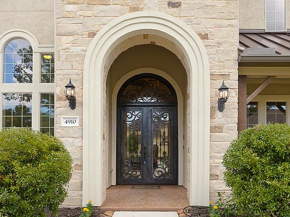 3rd image of 5706 Avon Landing Ln