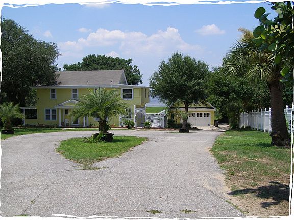 2nd image of 1621 Lakeview Dr