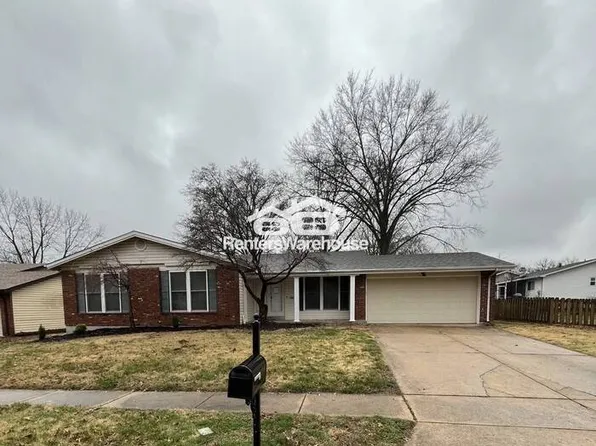 1225 Traverton Dr, Chesterfield, MO 63017