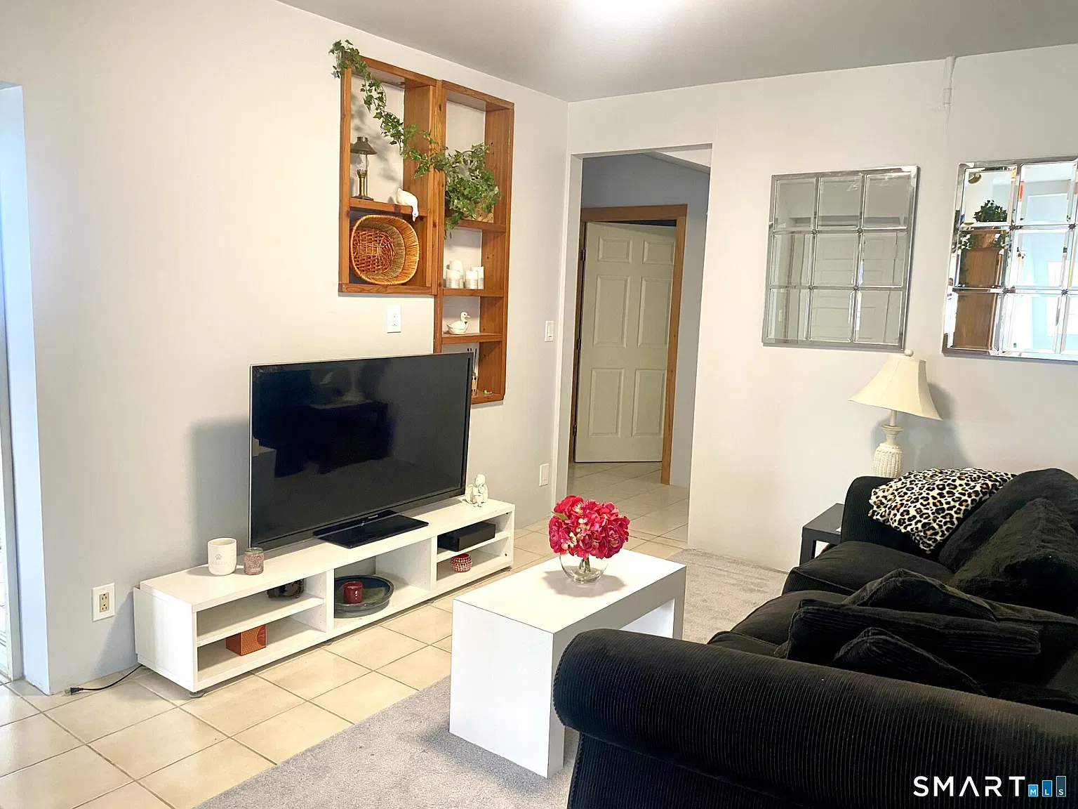 3 bed, 3.0 bath, 1917 sqft, $4,950 — Photo 3