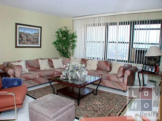 Rented by LoHo Realty | media 20