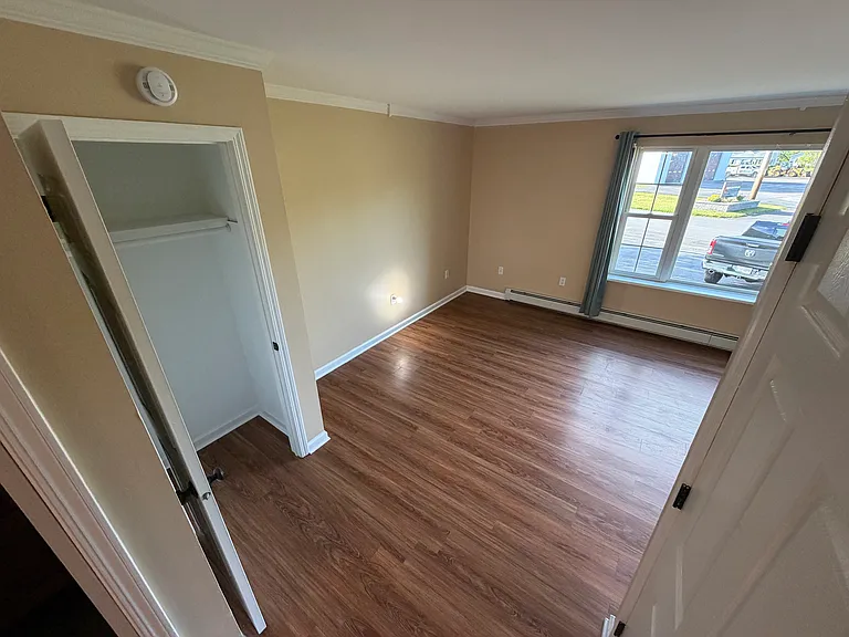 609 Clement St — Photo 17
