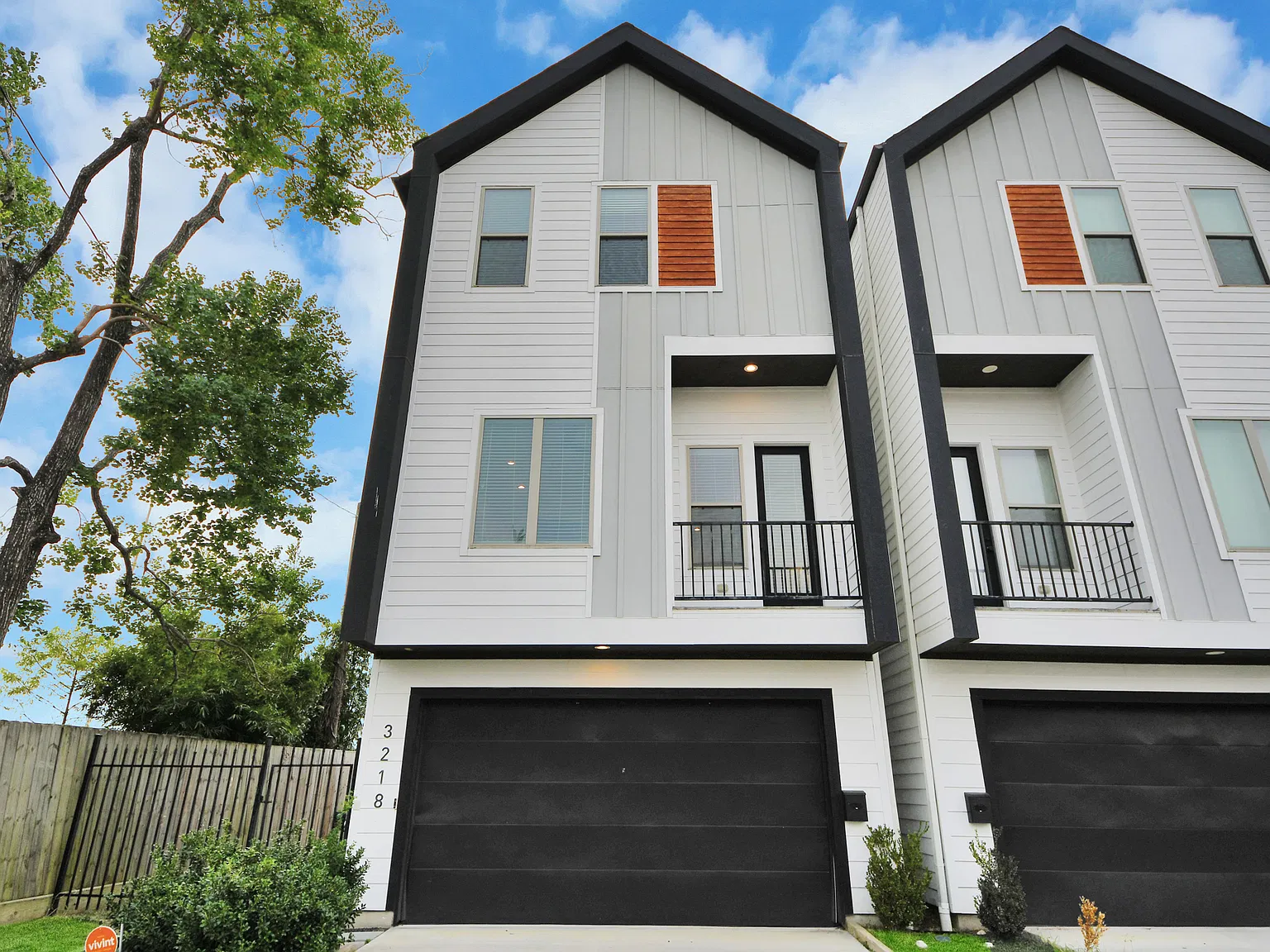 3 bed, 3.5 bath, 1815 sqft, $3,500 — Photo 3