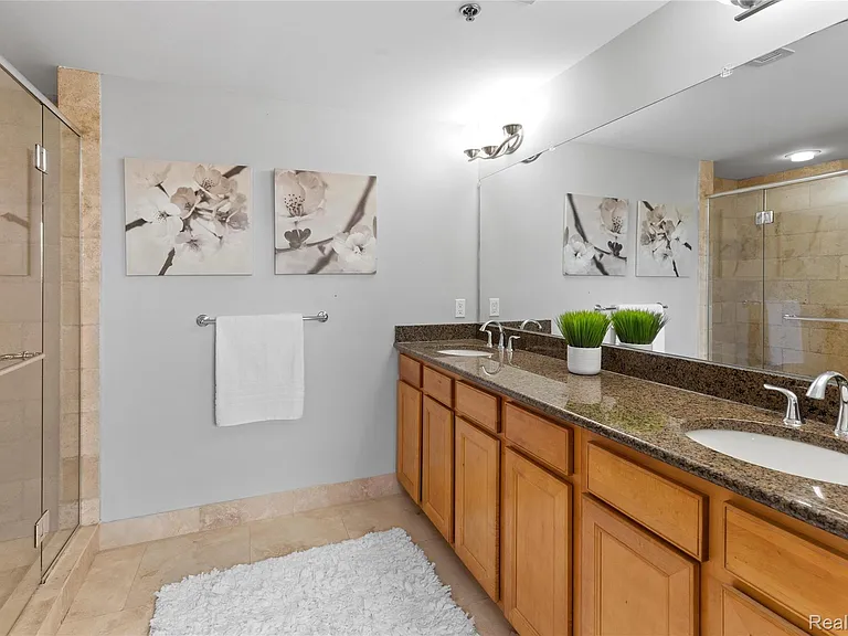 525 W Lafayette Blvd #21B — Photo 23
