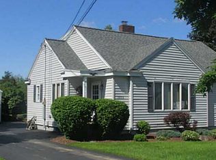 3993 Split Rock Rd, Camillus, NY 13031