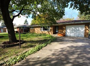 105 W Belmont Ave, Bensenville, IL 60106