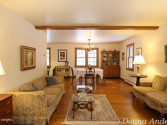 4th image of 1739 Scott Creek Dr NE