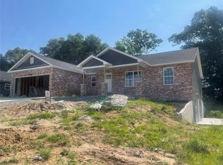 1075 Tulach Ard Ct, Jackson, MO 63755