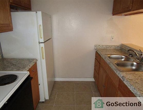 3rd image of 325 8th St