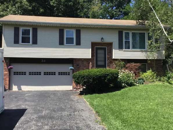 31 Aspen Circle, Albany, NY 12208
