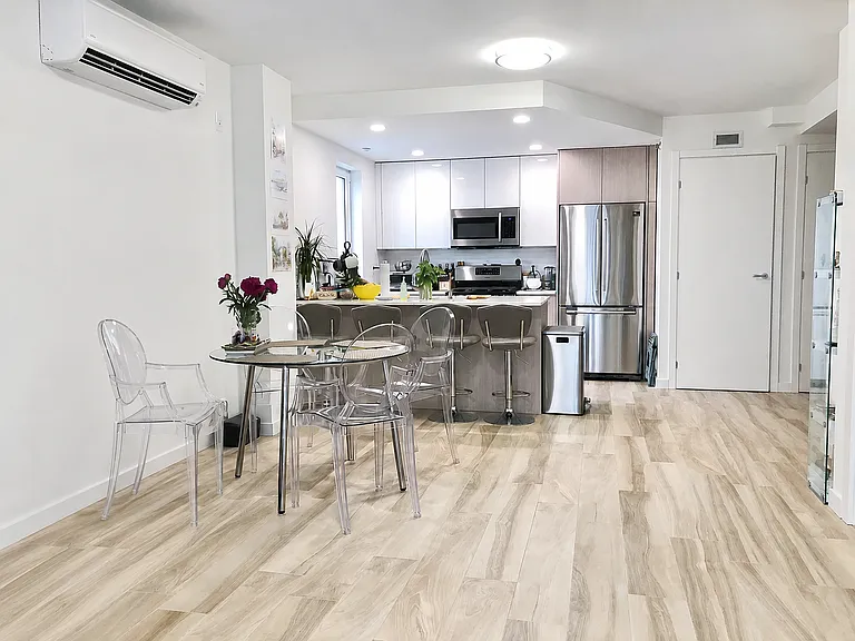 1329 E 13th St #5B — Photo 1
