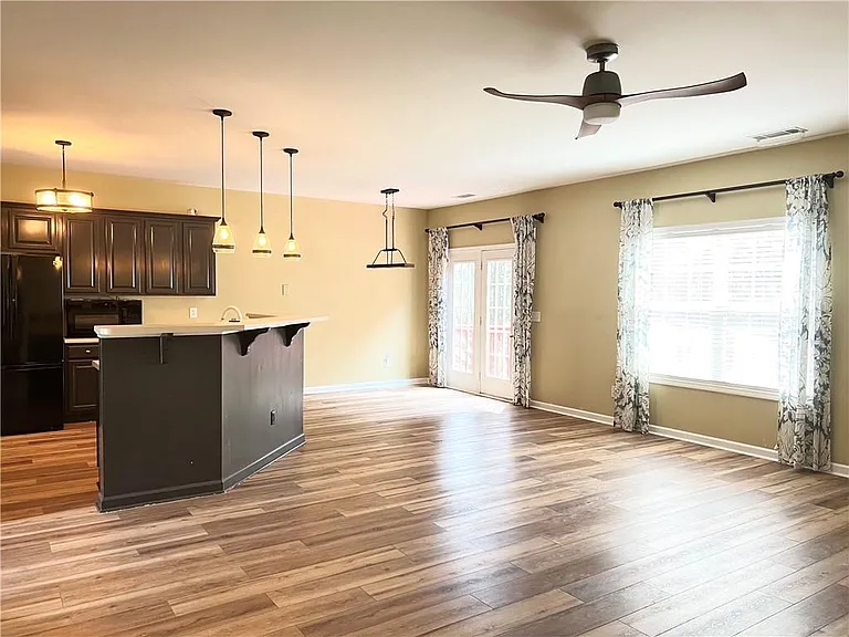 3884 Heritage Crest Pkwy — Photo 7