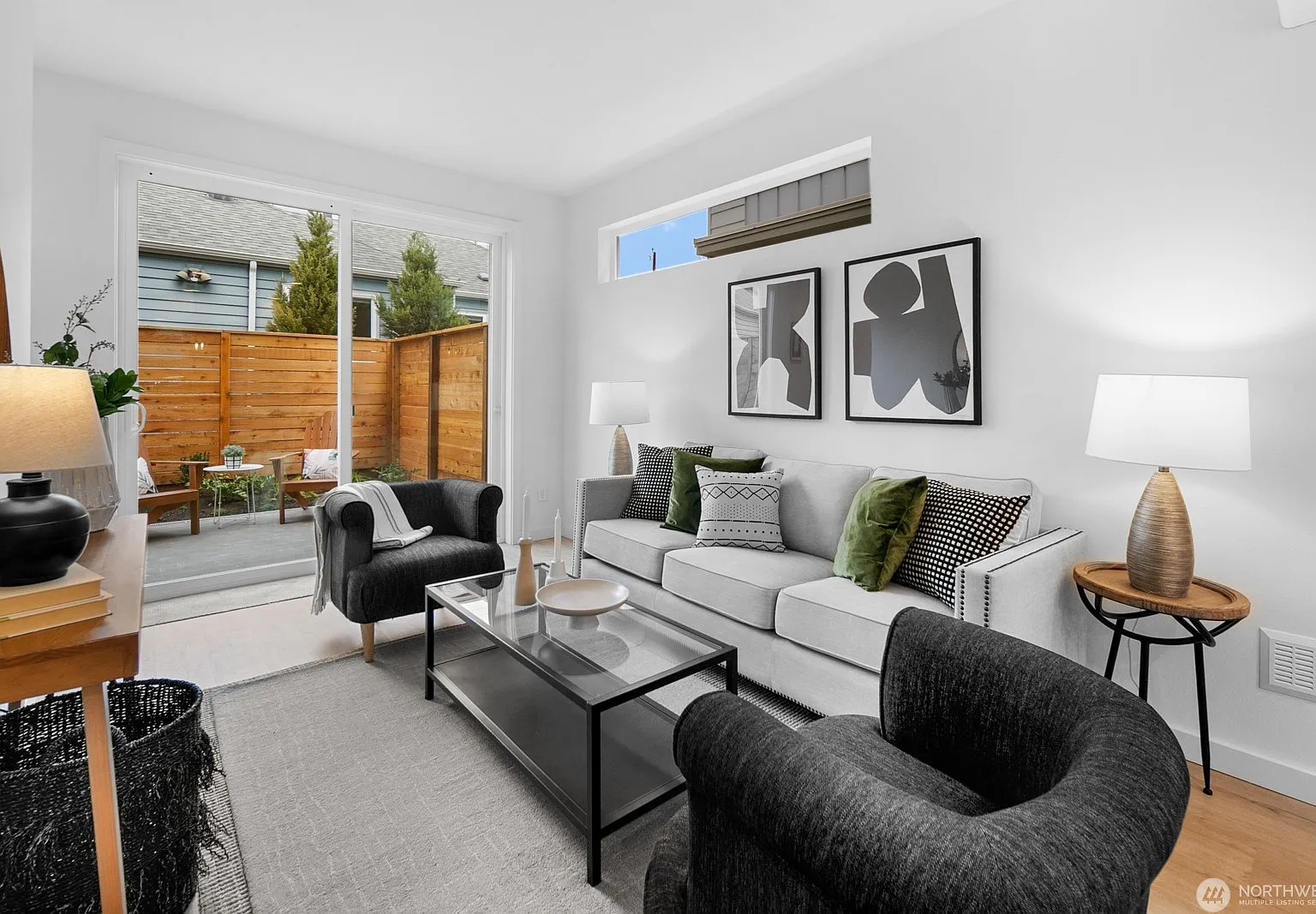 2 bed, 1366 sqft, $3,600 — Photo 3