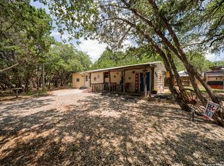 496 Cedar Hill Dr, Bandera, TX 78003