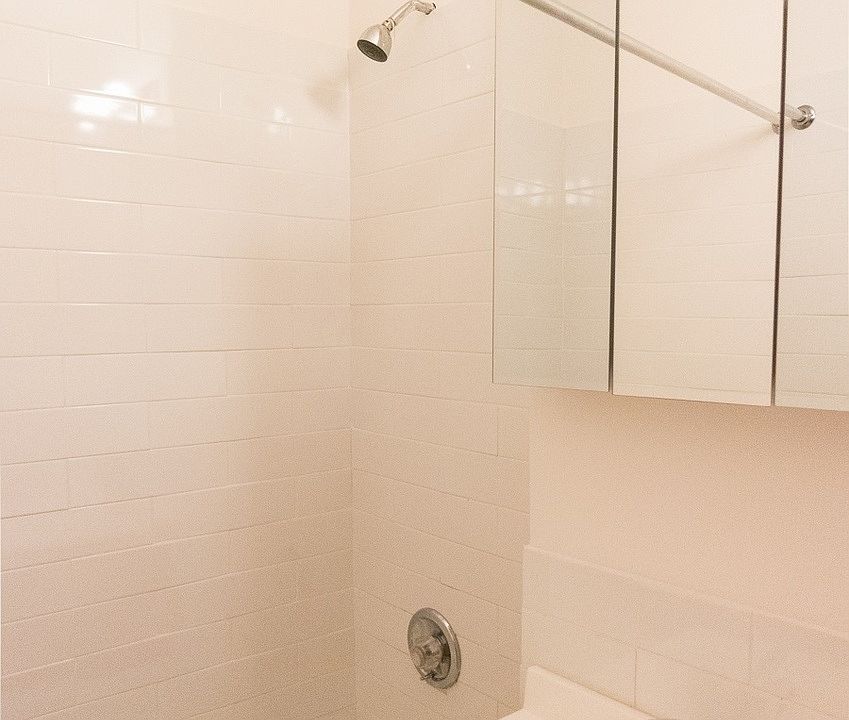 1st image of 586 Prospect Pl APT 1