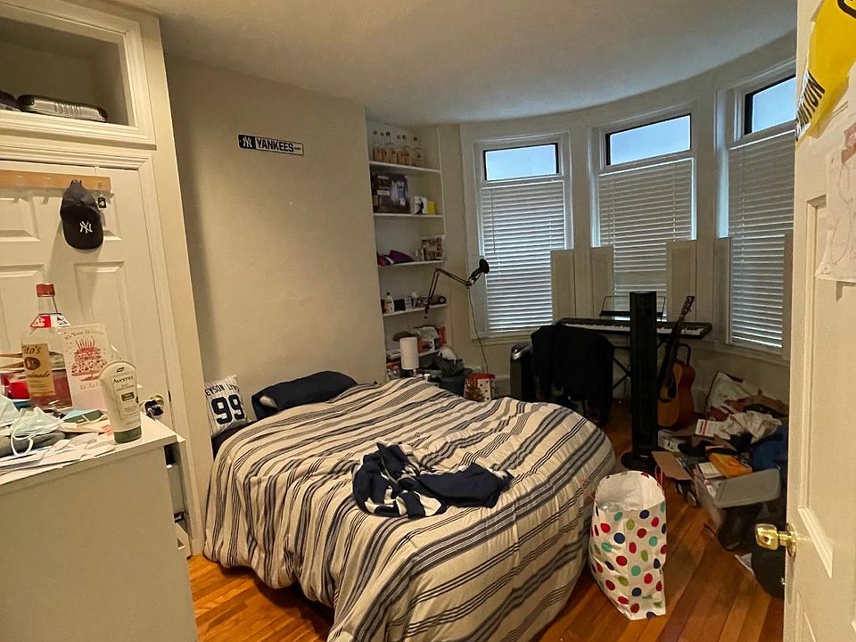 2nd image of 32 Westland Ave #6A