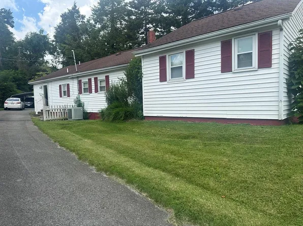 22 Arch Barrett Dr, Rosedale, VA 24280