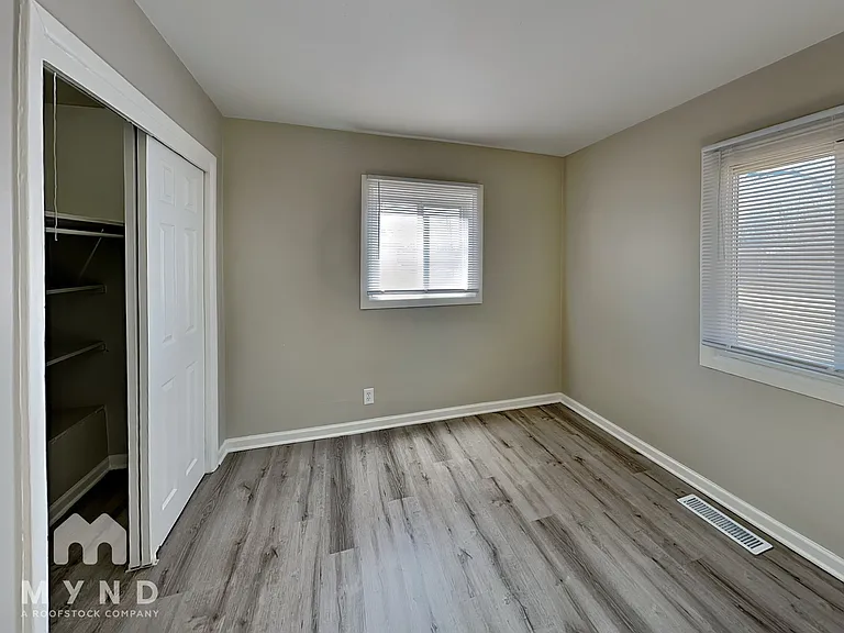 1026 Elaine Rd — Photo 12