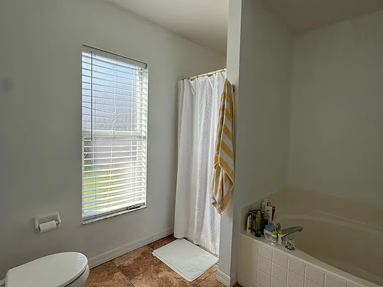 10 Lloret Pl — Photo 10