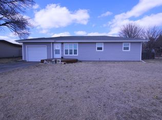 1611 E 27th St, Hays, KS 67601