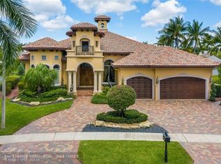 671 Cardinal St, Plantation, FL 33324