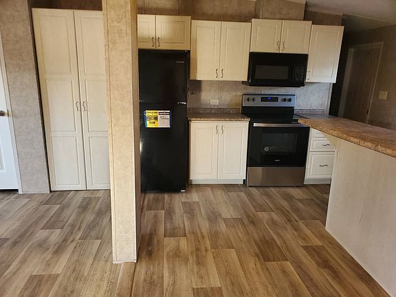 4th image of 7400 46th Ave N Lot 419