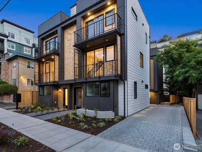 2419 NW 57th Street #B, Seattle, WA, 98107