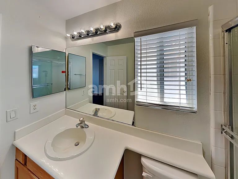 7534 Tuckaway Harbor St — Photo 12
