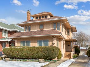 318 S Cuyler Ave, Oak Park, IL 60302