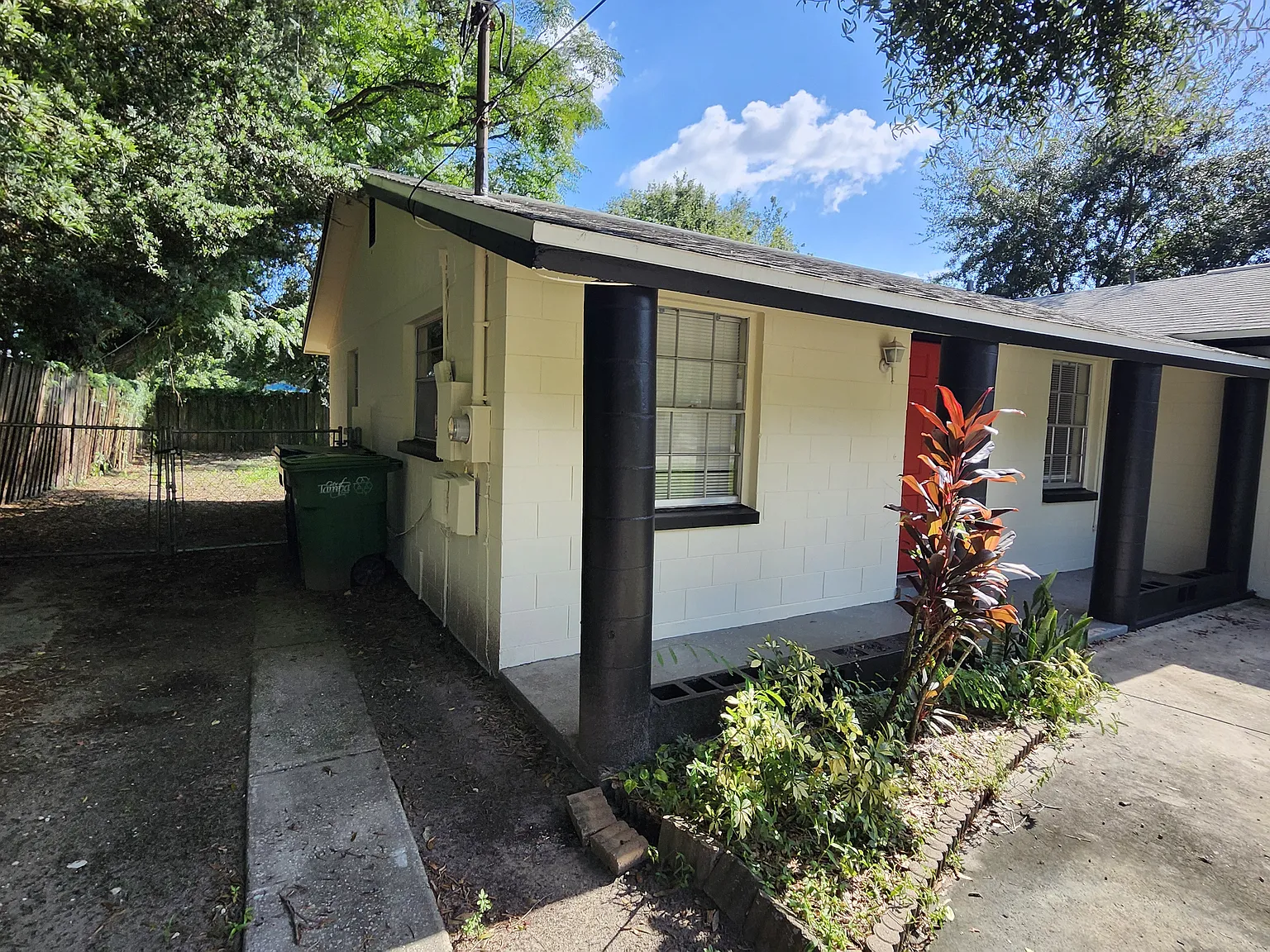 3 bed, 1208 sqft, $1,795 — Photo 4