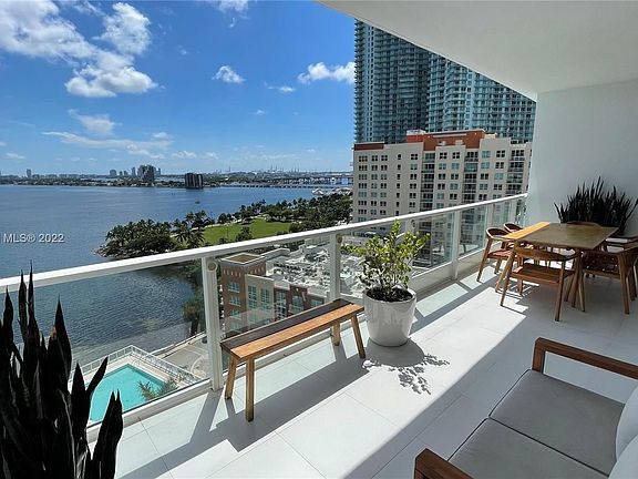 2nd image of 2020 N Bayshore Dr APT 1408