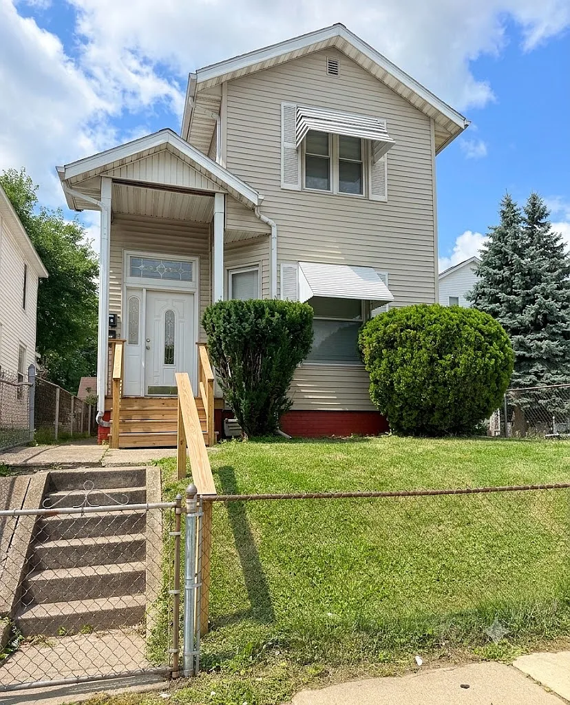 2 bed, $850 — Photo 1
