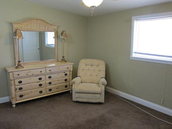 5th image of 814 Fourness Dr
