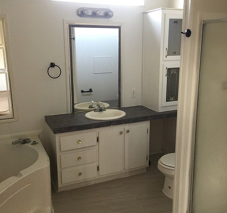 2nd image of 305 Loma Alta