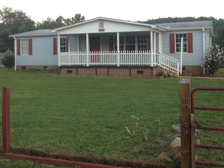 104 Eugene Rd — Photo 1
