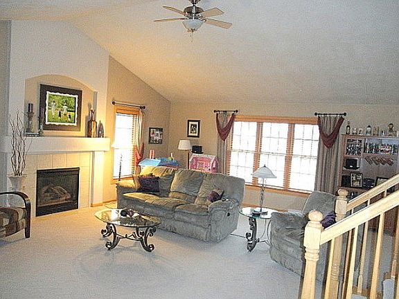 4th image of N7981 Waterview Dr