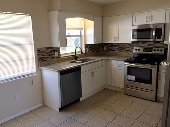 5th image of 603 Clayton Cir
