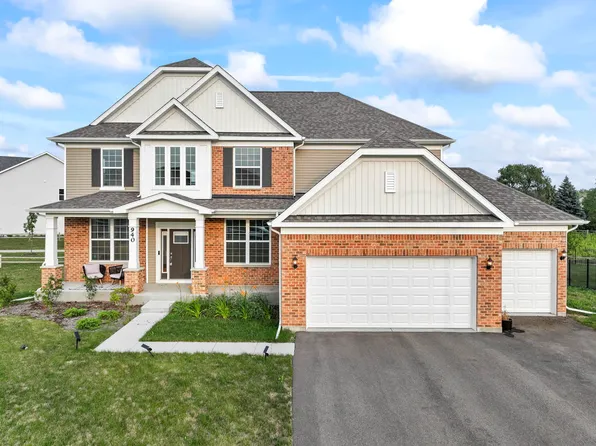 940 Treeline Dr, Algonquin, IL 60102