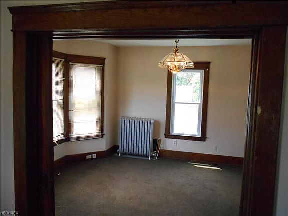 4th image of 3904 Elyria Ave