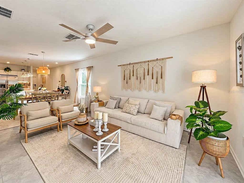 3 bed, 2.0 bath, 1440 sqft, $2,000 — Photo 3