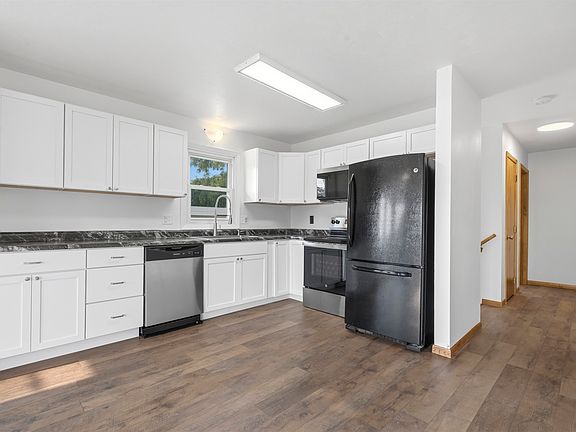 3rd image of 1231 7th St NW