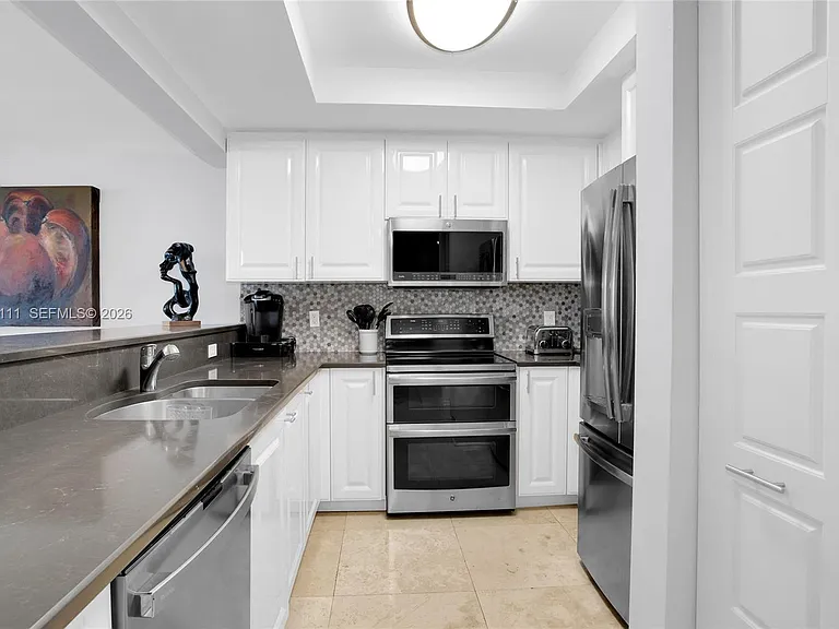 3400 SW 27th Ave #1904 — Photo 7