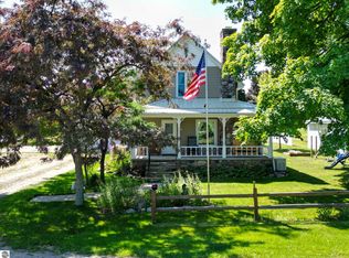 422 E Pine St, Blanchard, MI 49310