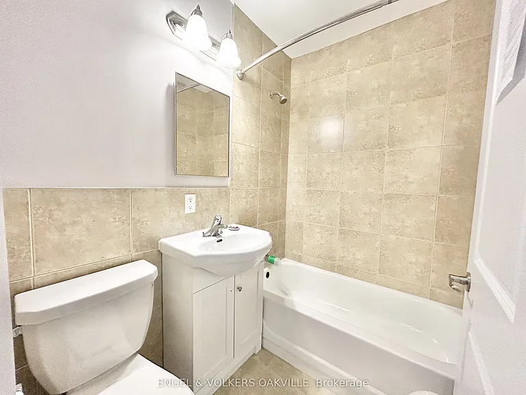 11 33rd St #204 — Photo 6