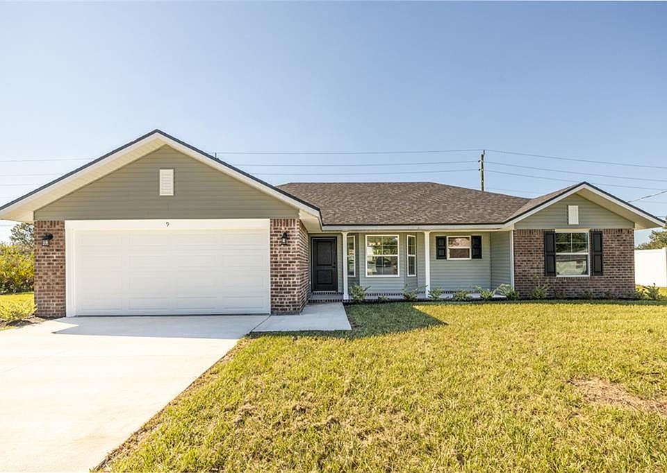 1st image of 9 LAMAR LANE