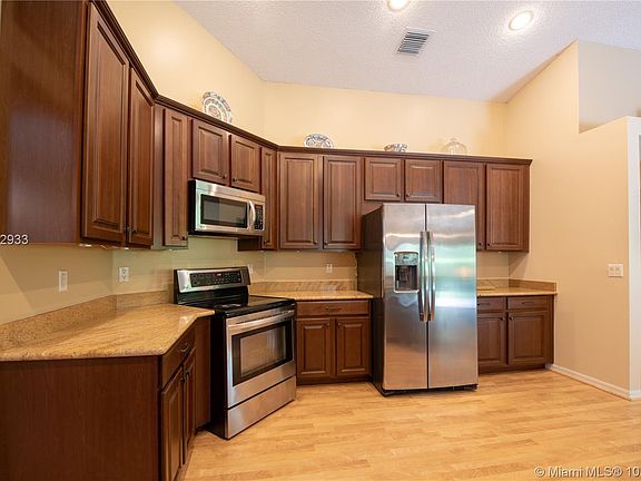 4th image of 9821 N Abiaca Cir