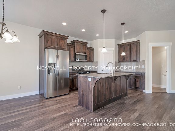 4th image of 246 W Silver Springs Dr #151