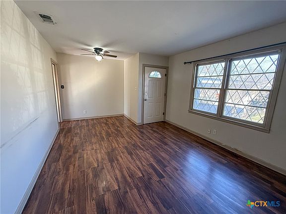 5th image of 504 N Wood St