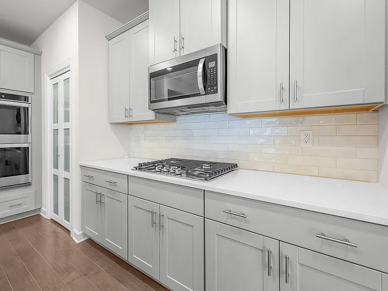 6407 Barcelona Way — Photo 11